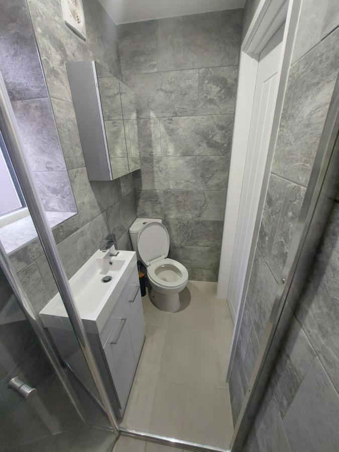 New, Stylish Studio Flat With Private Patio And Free On-Street Parking Check Out At 11Am Bournemouth Exterior foto